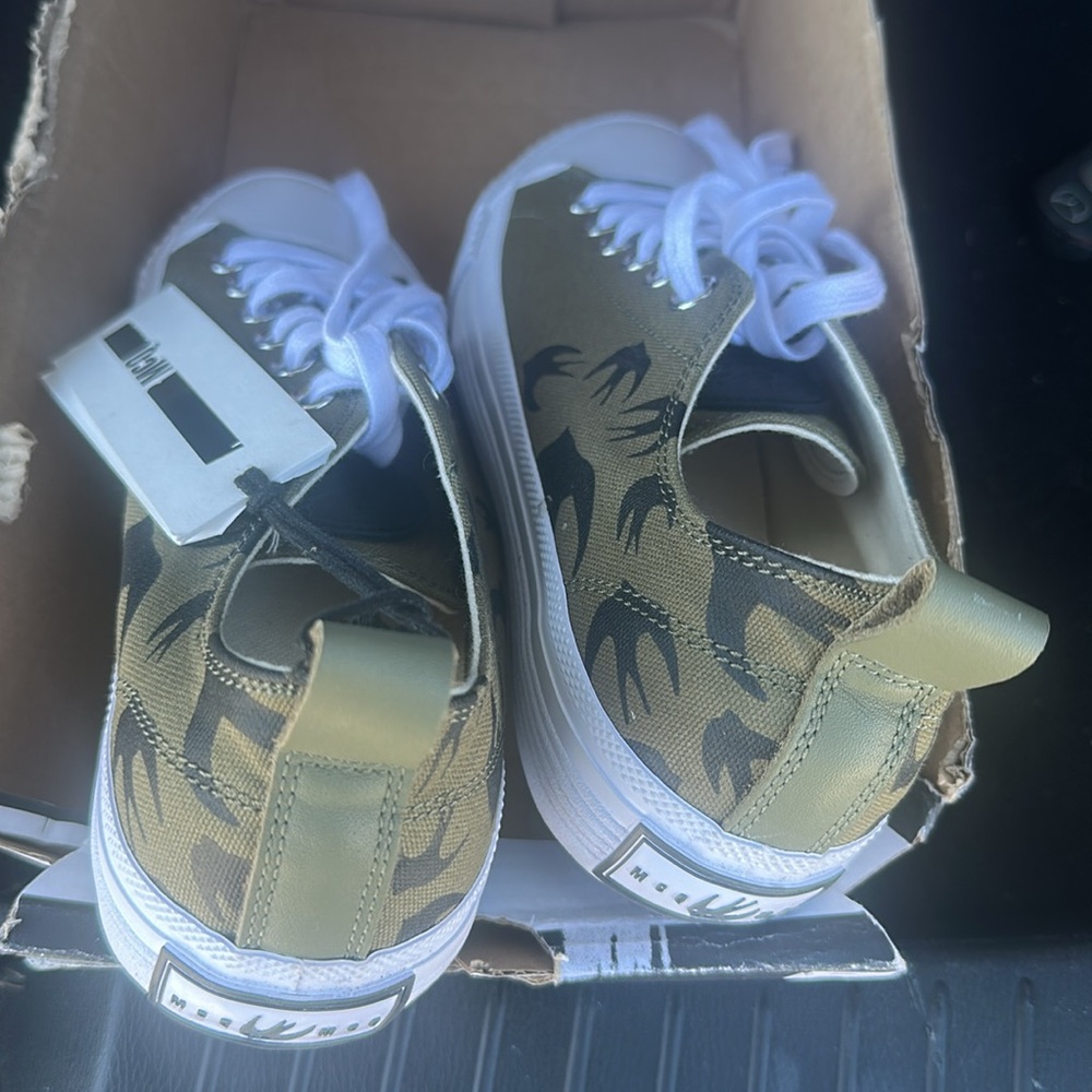 MCQ Alexander McQueen Swallow Cap Toe Sneakers size 8 EU 38-price is firm New - Picture 5 of 9